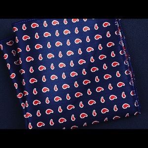 Red pears pocket square